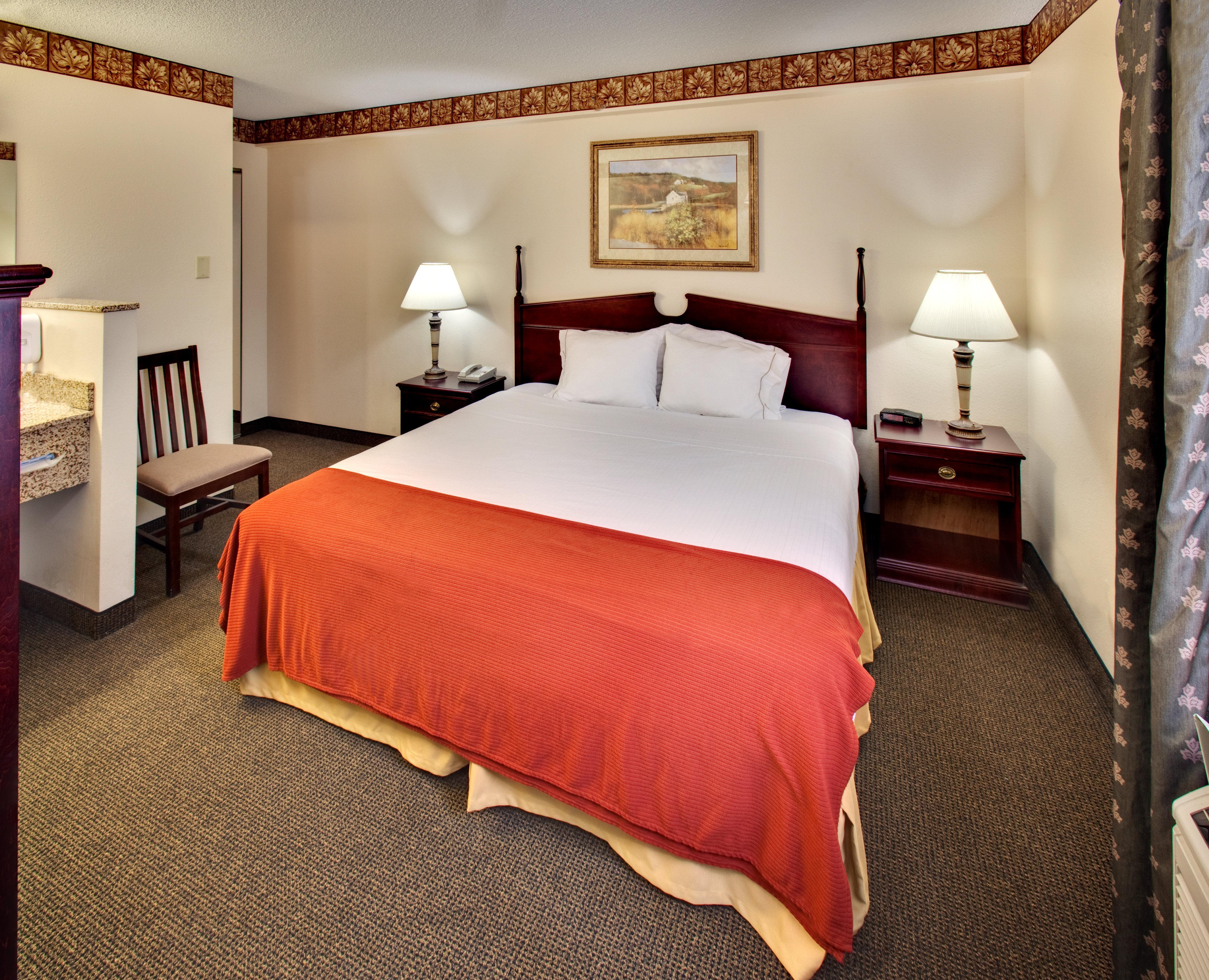 Best Western Watertown Inn & Suites Extérieur photo