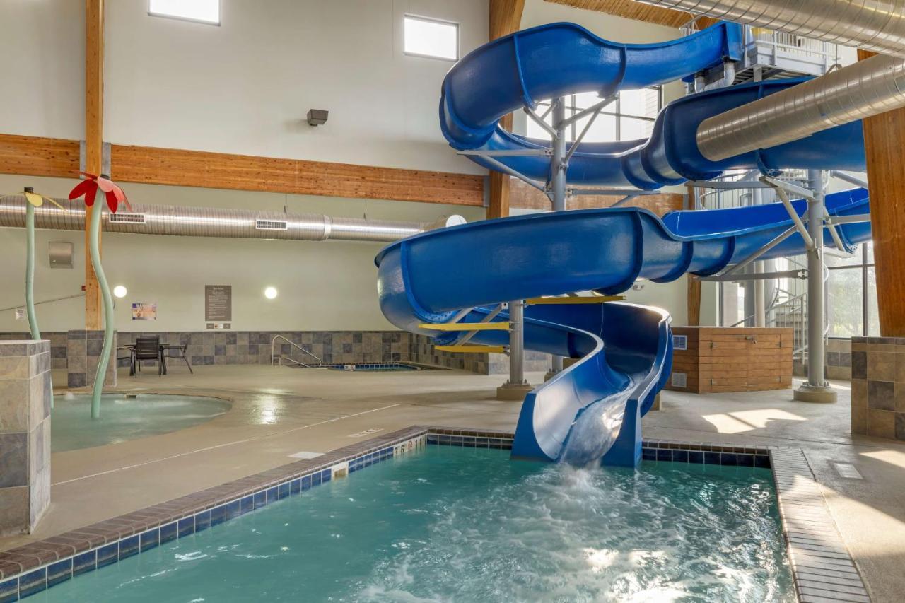 Best Western Watertown Inn & Suites Extérieur photo