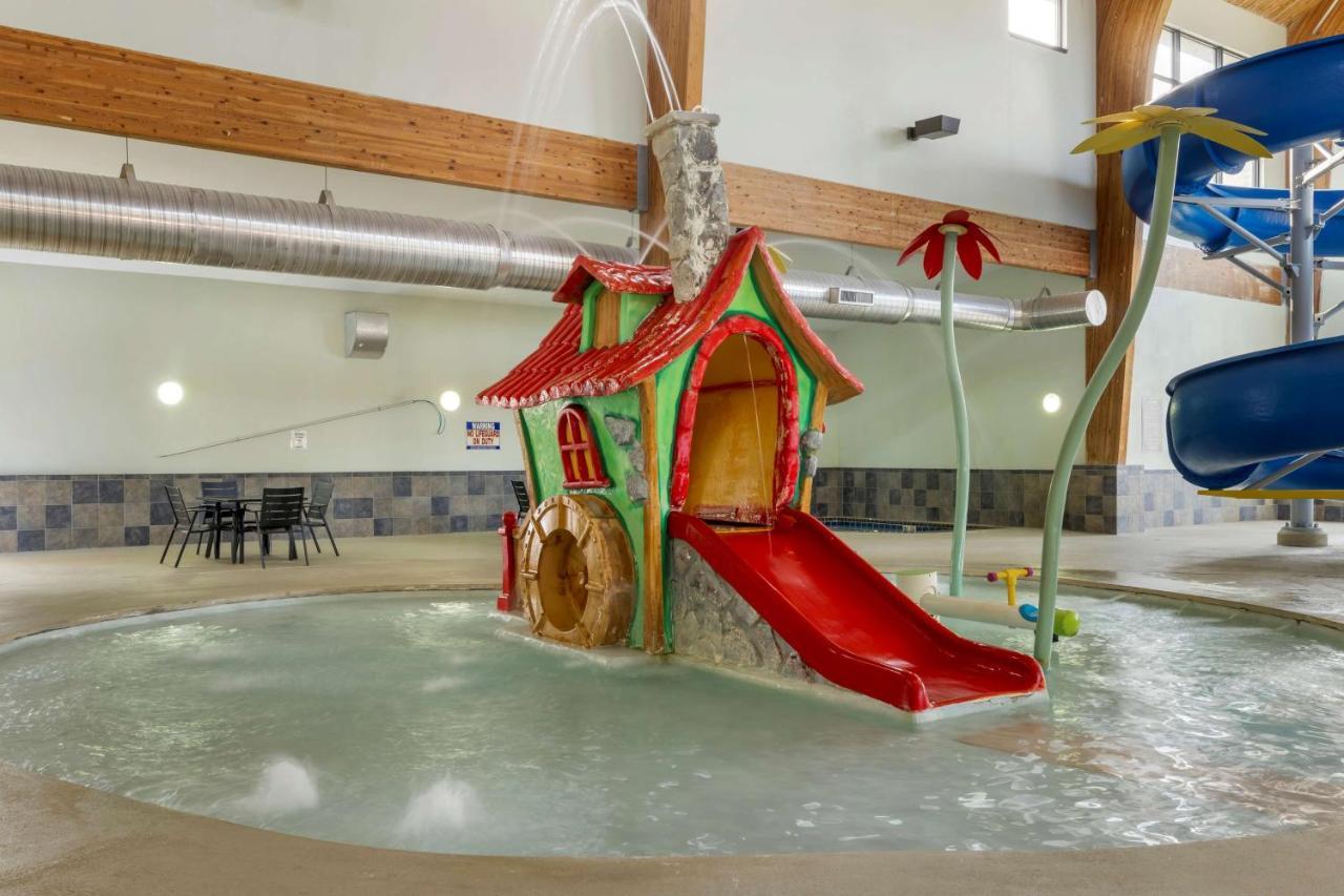 Best Western Watertown Inn & Suites Extérieur photo