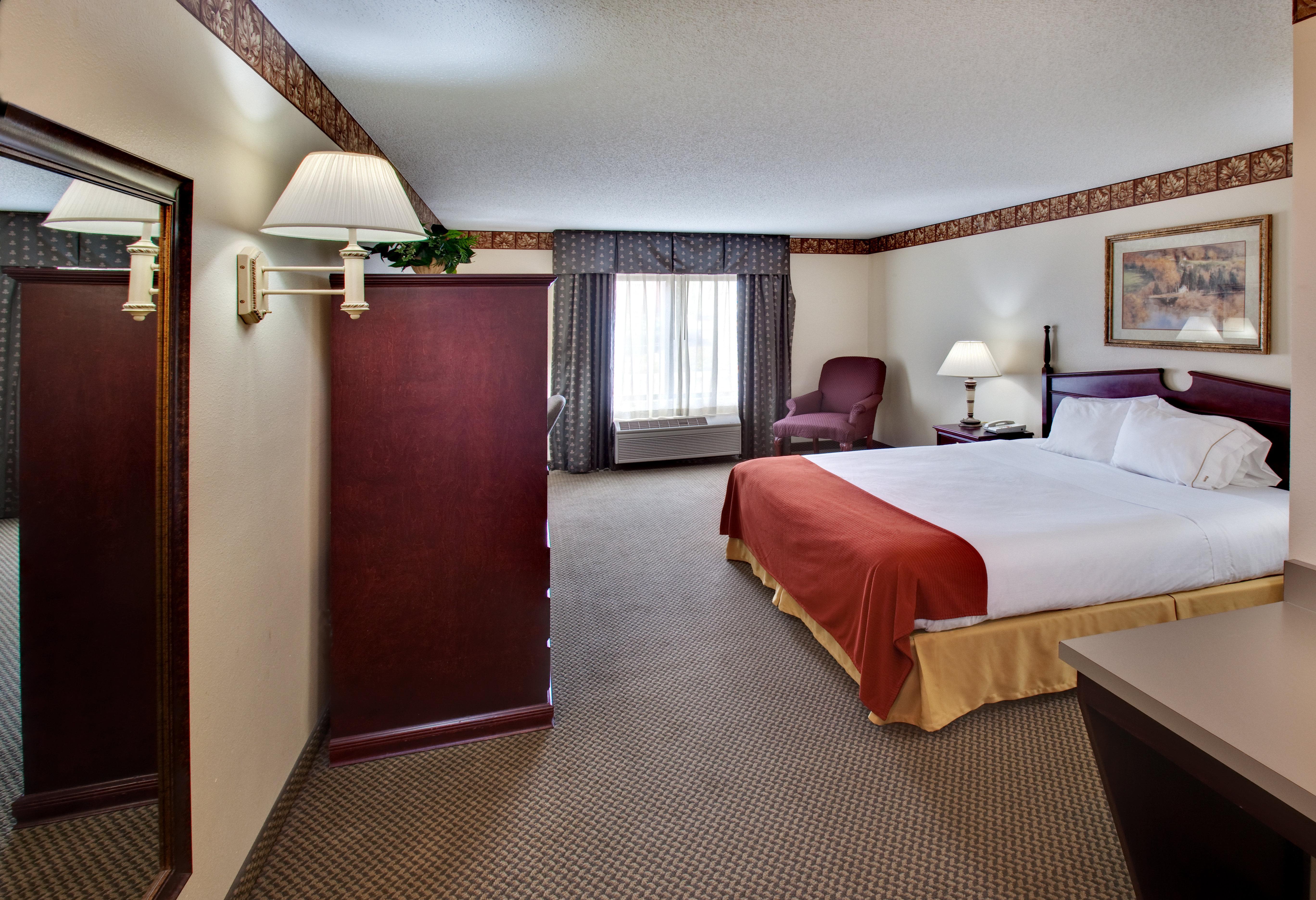 Best Western Watertown Inn & Suites Extérieur photo