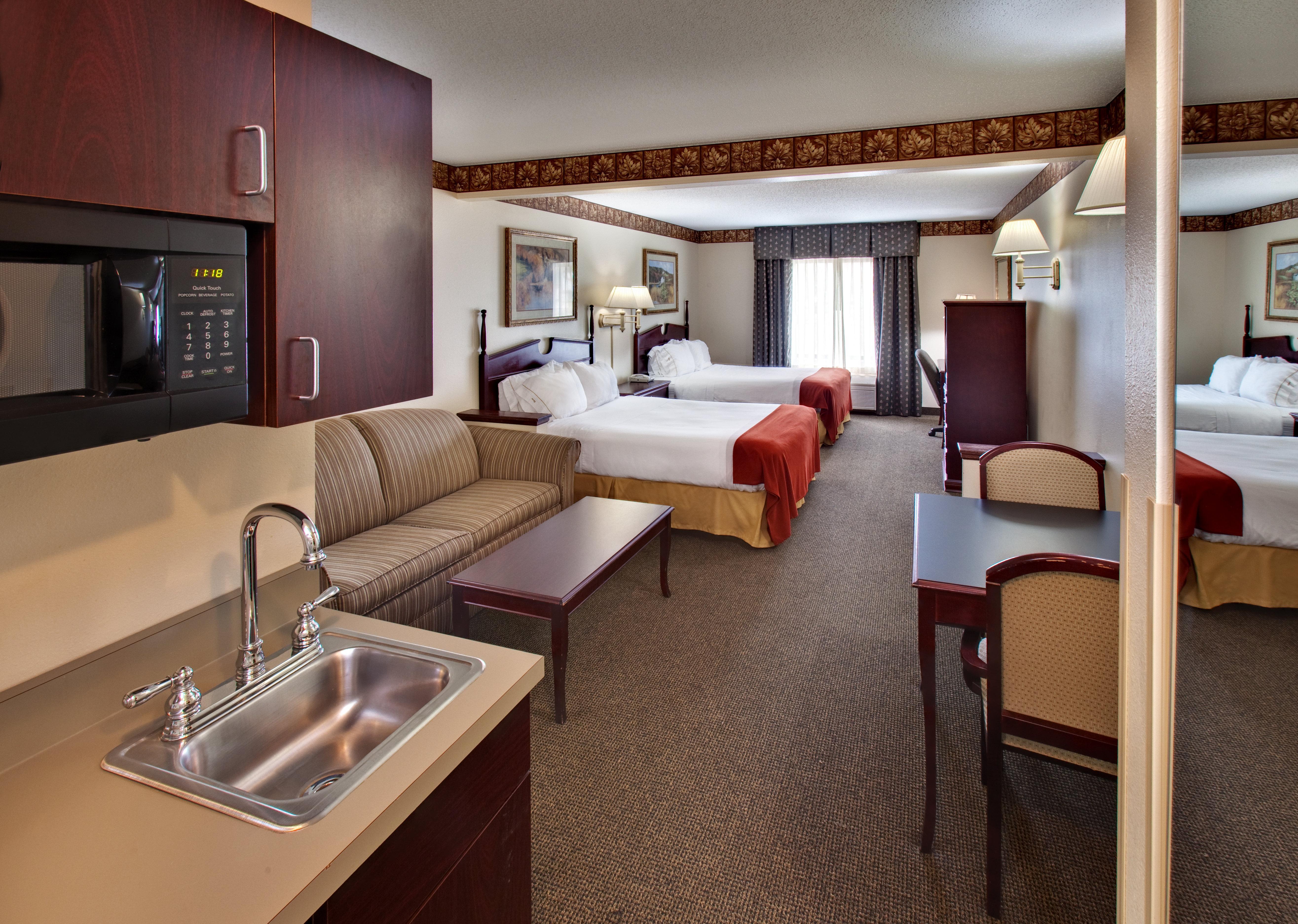 Best Western Watertown Inn & Suites Extérieur photo