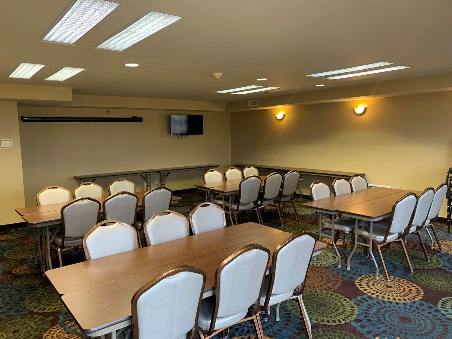 Best Western Watertown Inn & Suites Extérieur photo