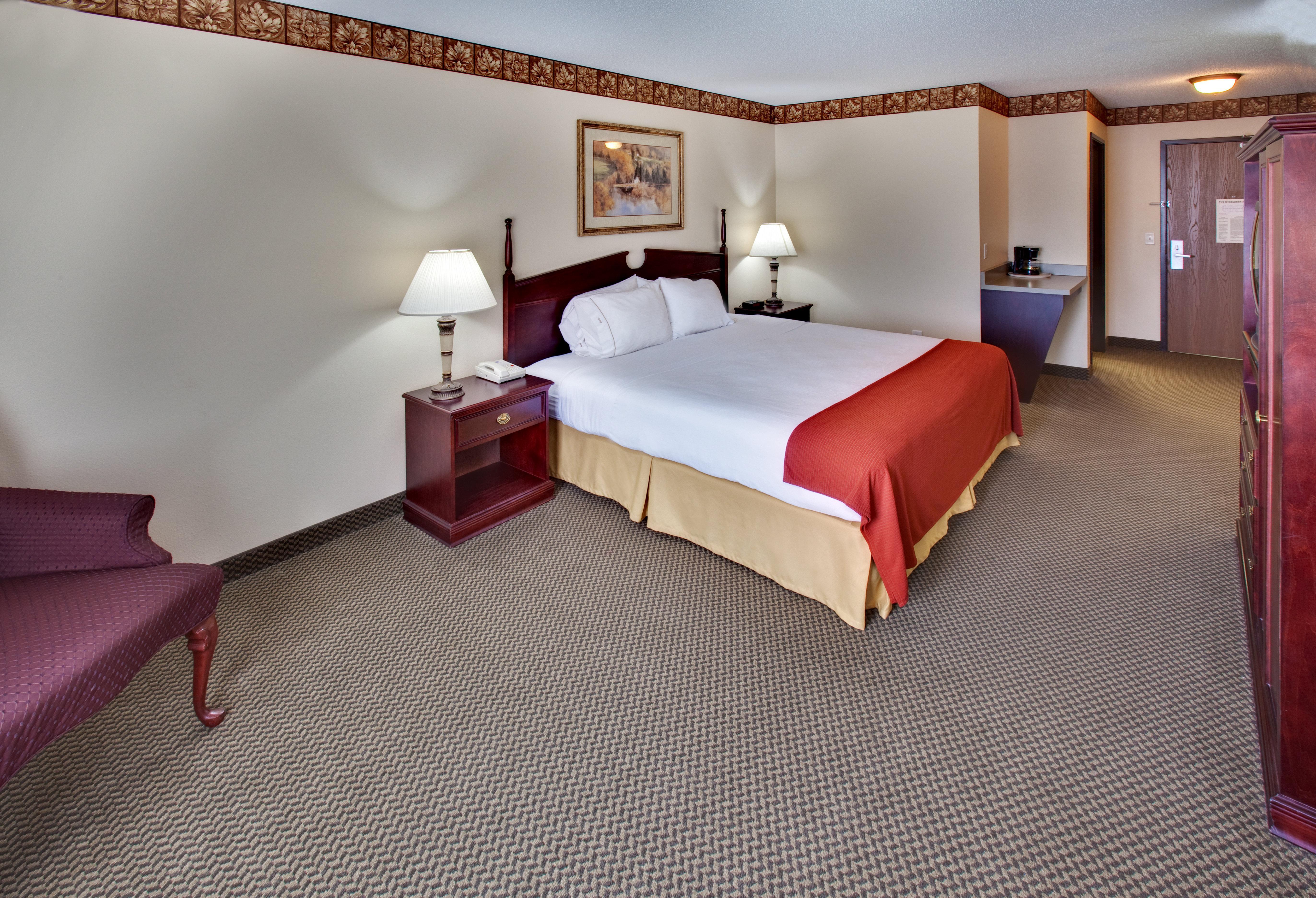 Best Western Watertown Inn & Suites Extérieur photo