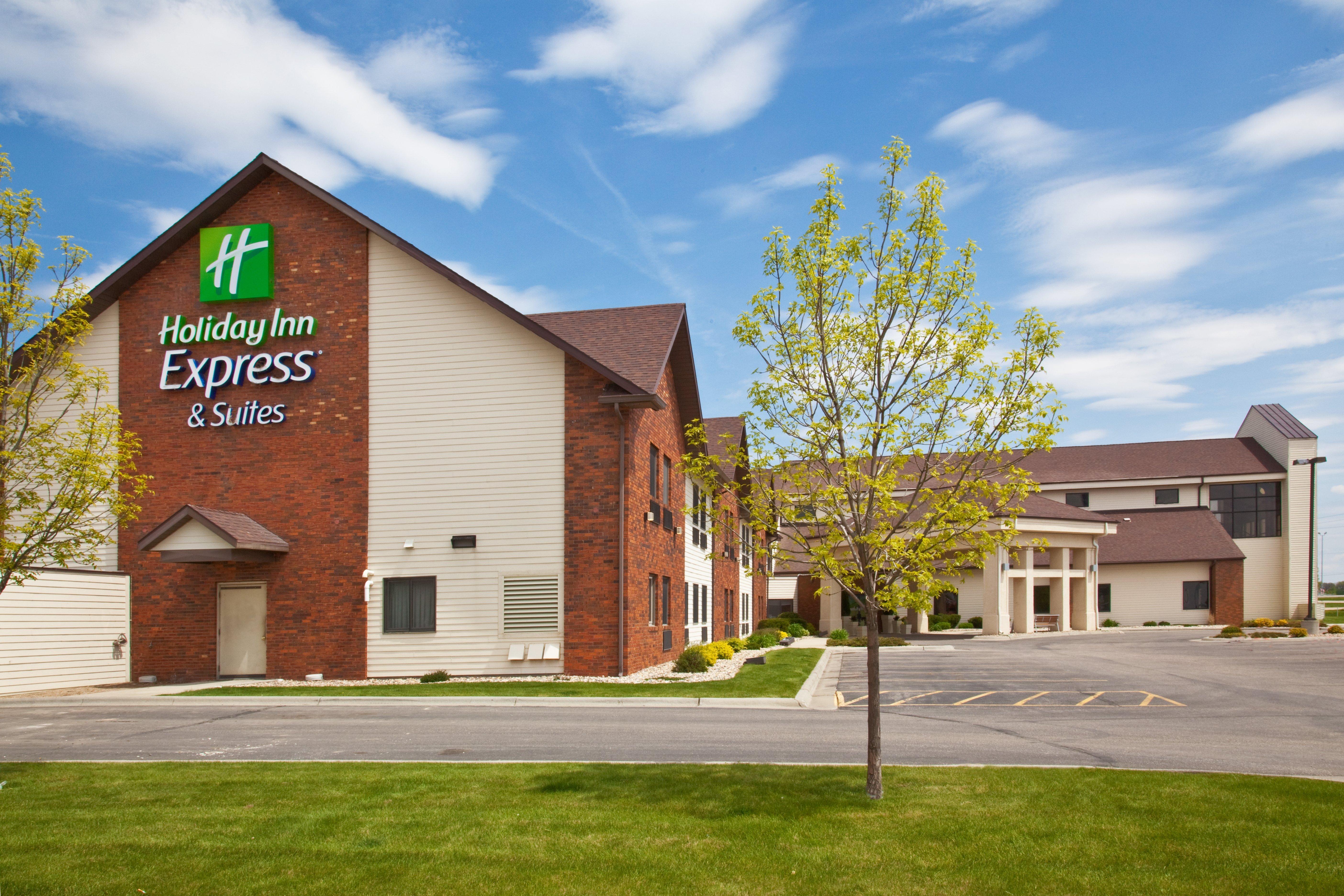 Best Western Watertown Inn & Suites Extérieur photo